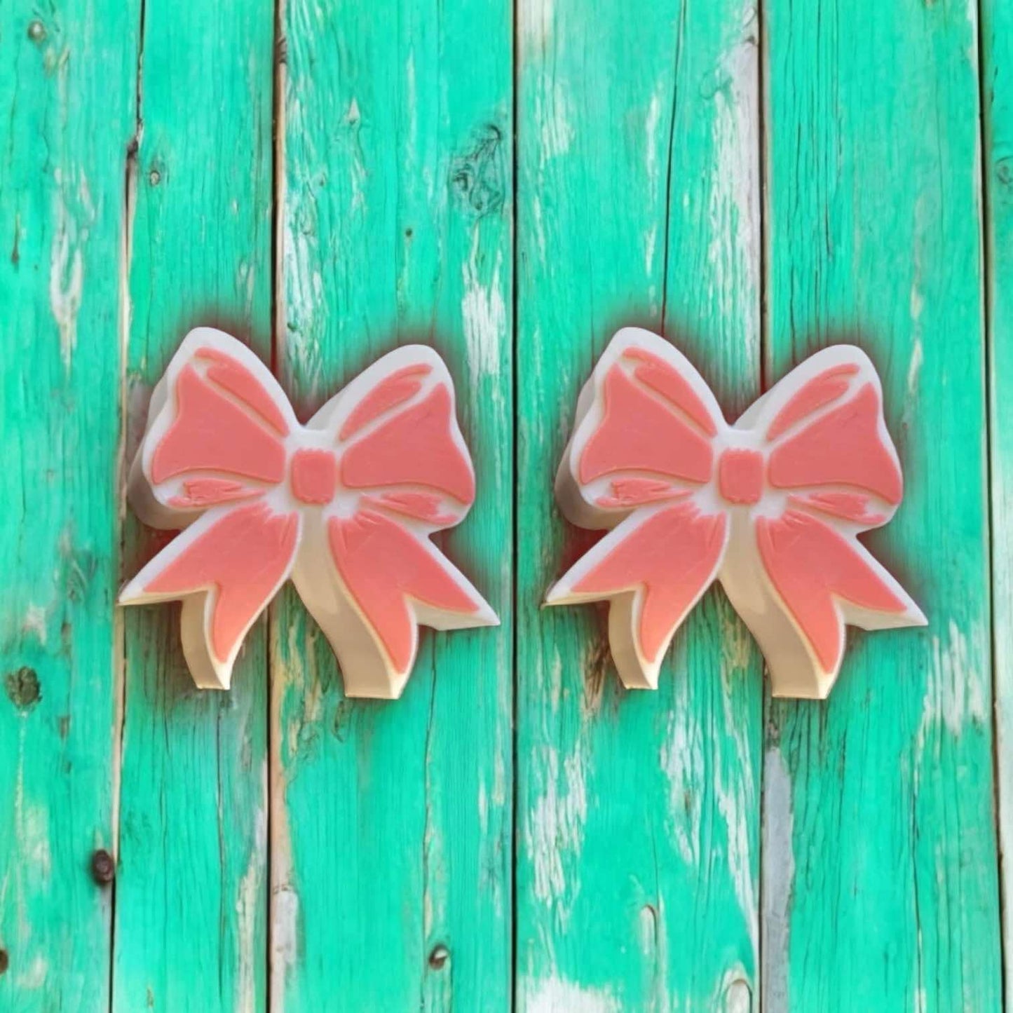 Bow Straw Charm